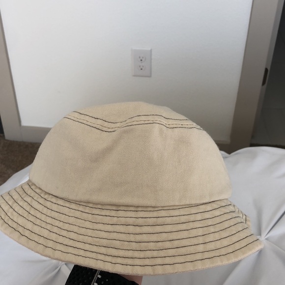 Urban Outfitters Bucket Hat - Picture 4 of 5